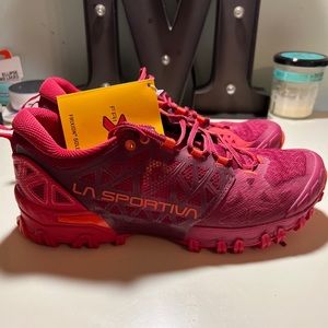 AVailable - La sportiva trail runners